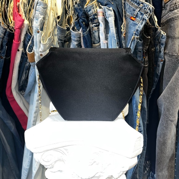 Vintage 80s satin trapezoid bag - Picture 4 of 5